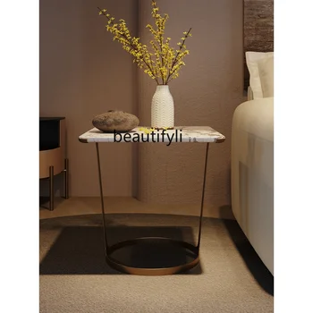 Итальянский мраморный диван Небольшой настольный свет Роскошь и простота Современный приставной столик Тихий стиль Новый креативная мебель гостиная